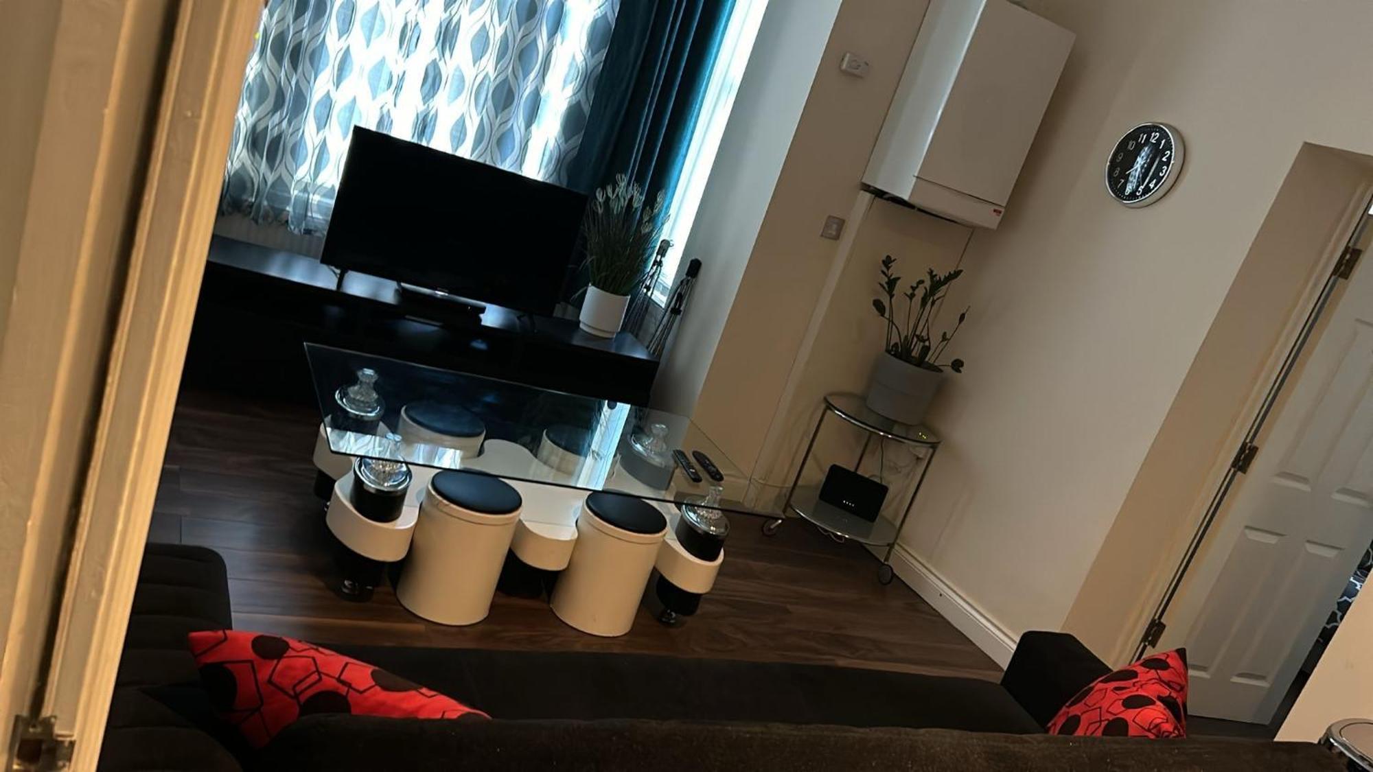 Luxurious 2 Bed Apartment Bedford Exterior photo